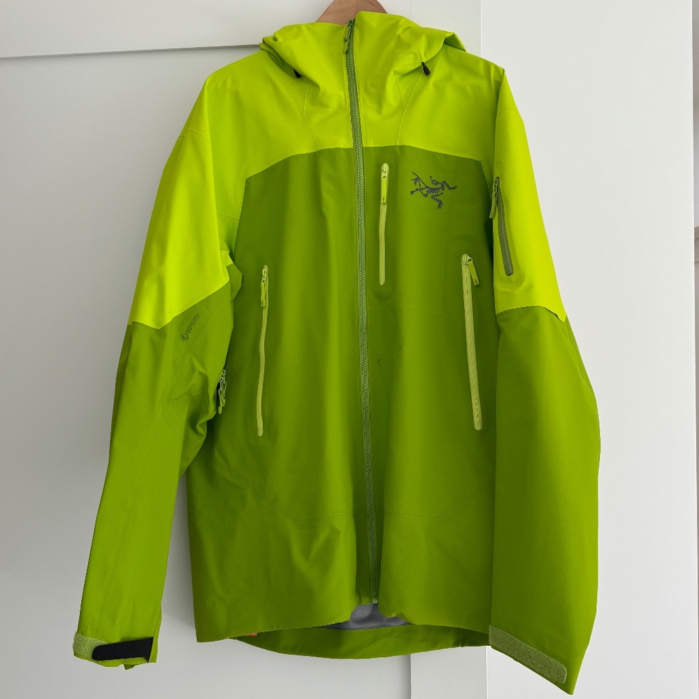 Arc’teryx ski shell neon green size men’s extra large